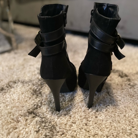 Just Fab Black High Heels Platform Boots Booties with Gold Buckles 7.5 - Picture 5 of 7